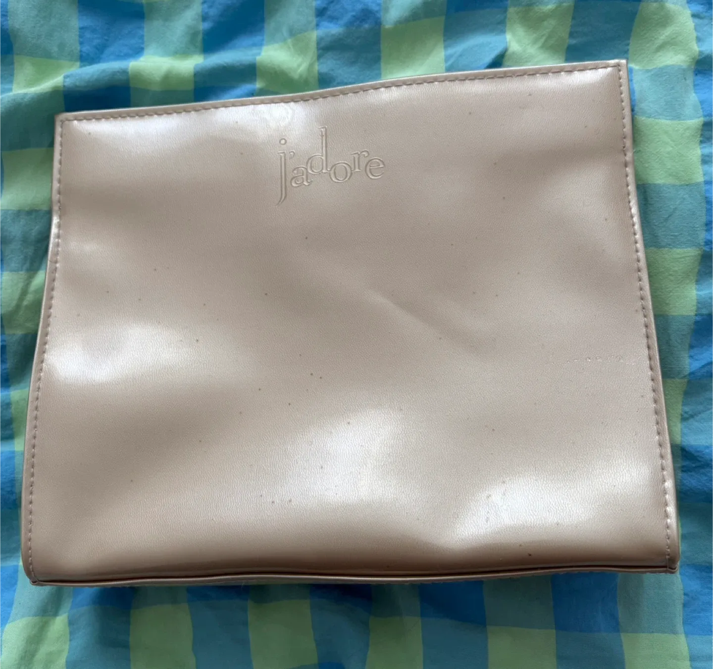 4 Dior Cosmetic bags(Good/fair condition)(Giving away for FREE) image indicator(8)