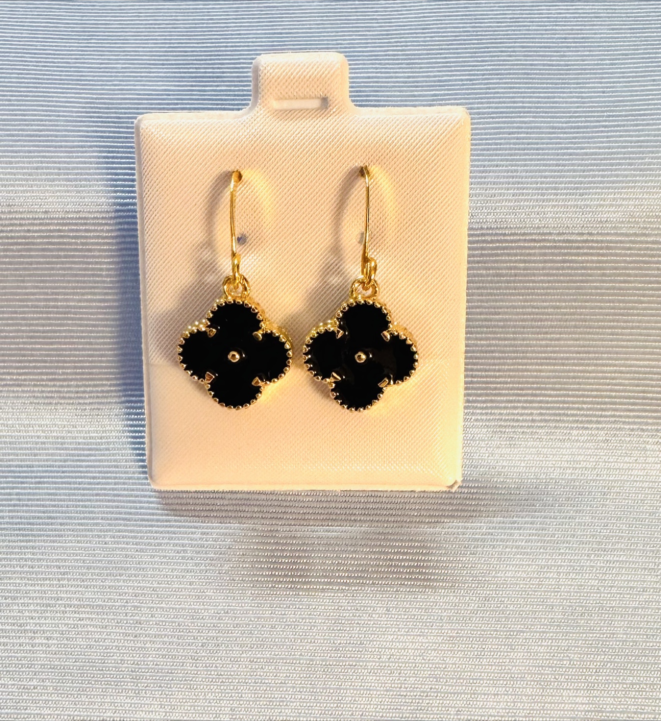 Black Clover Earrings NEW! - photo 3
