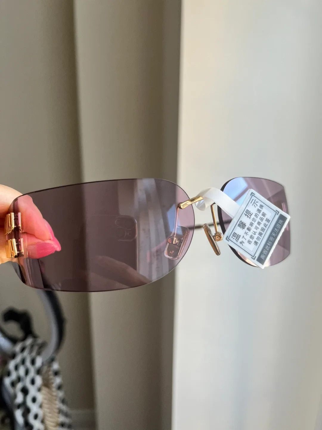 Miu Miu Sunglasses image indicator(2)