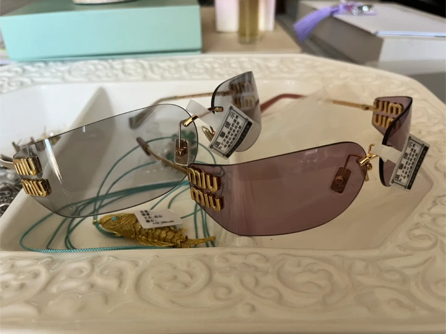Miu Miu Sunglasses image indicator(10)