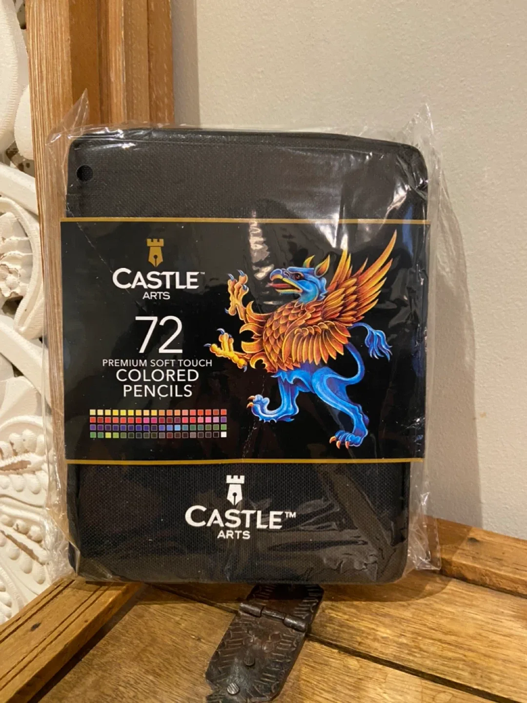 New Castle Art Supplies 72 Colored Pencils Zipper-Case Set image indicator(4)