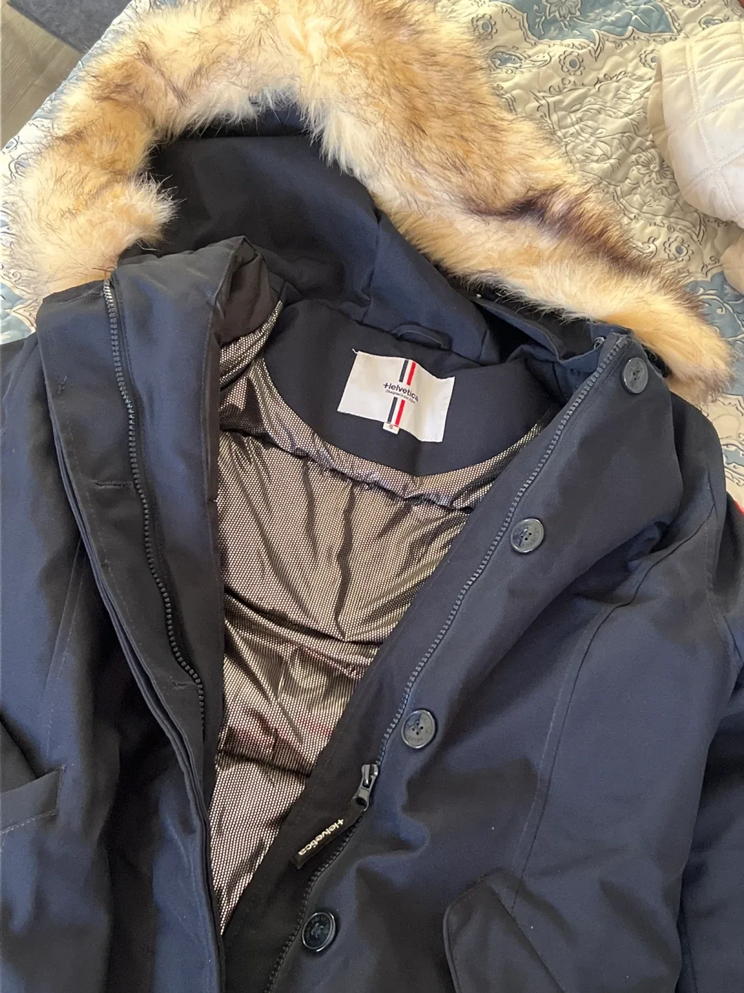 Helvetica Black Winter Parka - Size S image indicator(2)