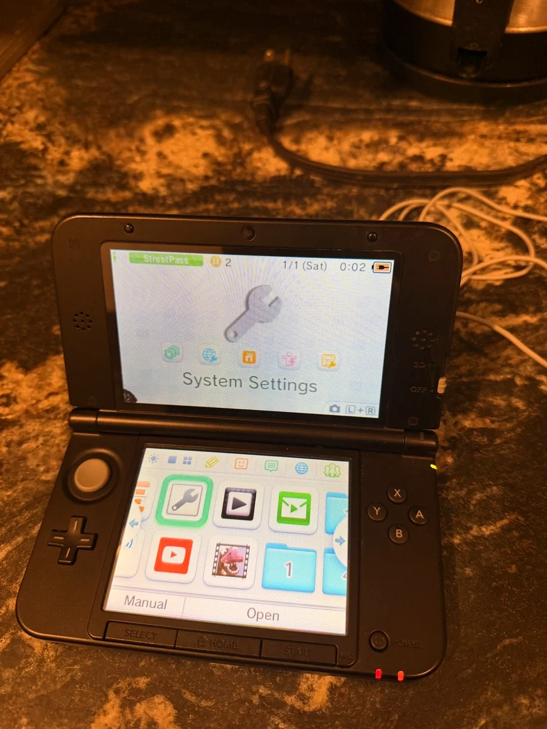 Nintendo 3DS XL image indicator(8)