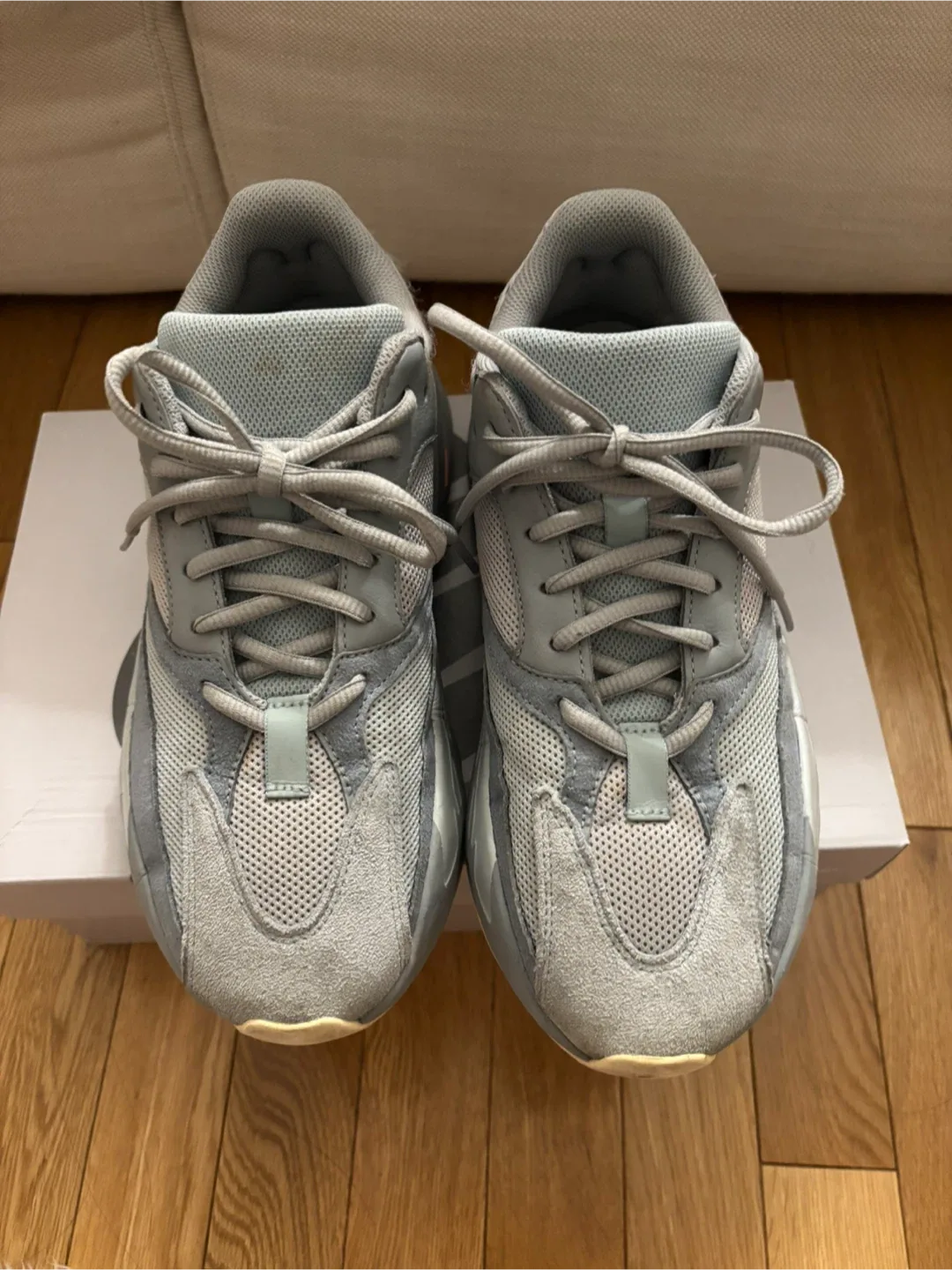 Yeezy Boost size Men 9 image indicator(6)