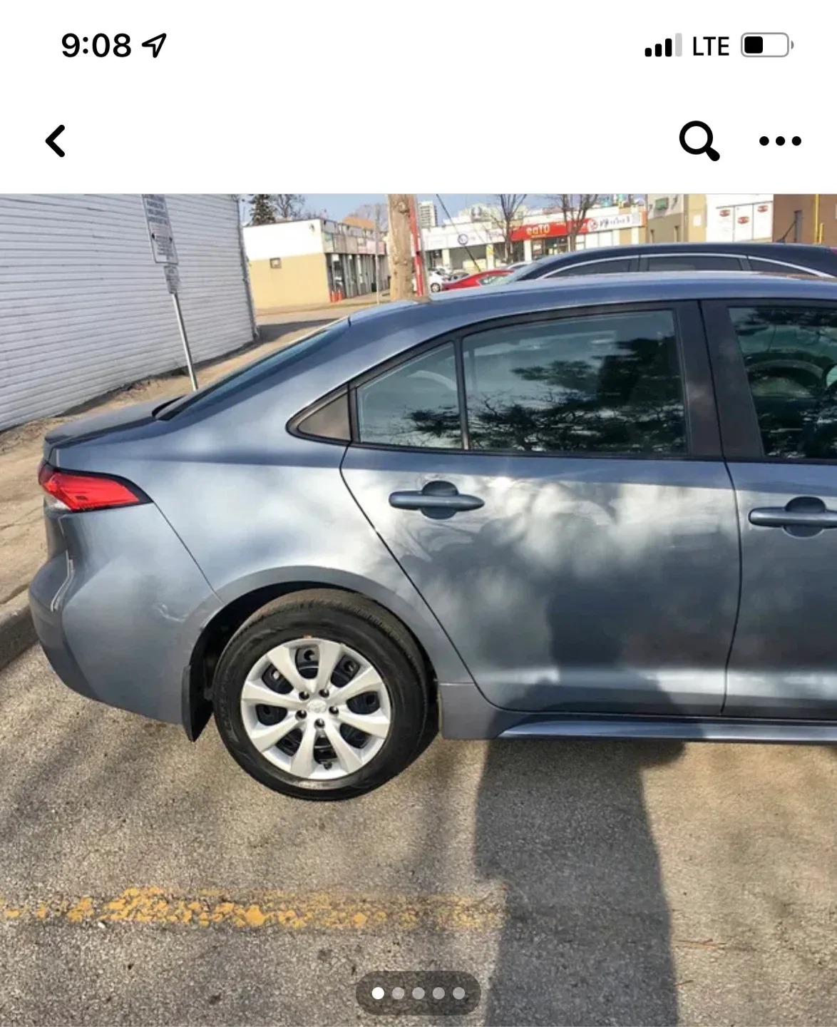 Toyota Corolla - Sedan image indicator(3)