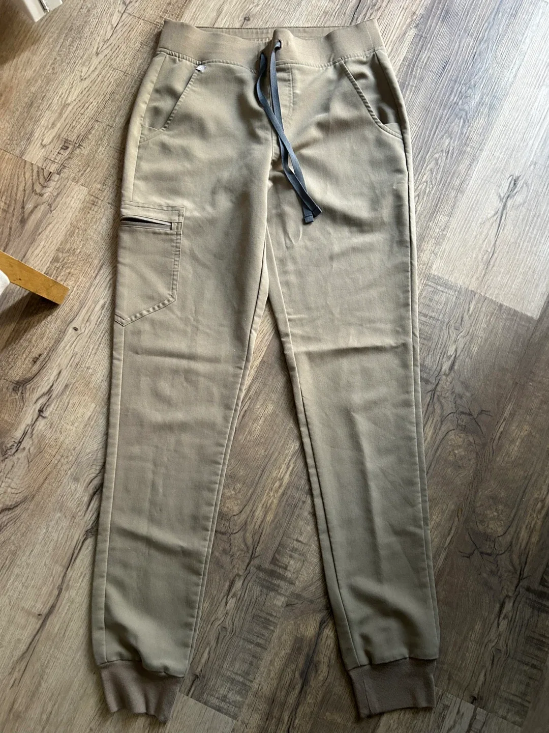 Figs Scrub Set - Top & Bottom image indicator(2)