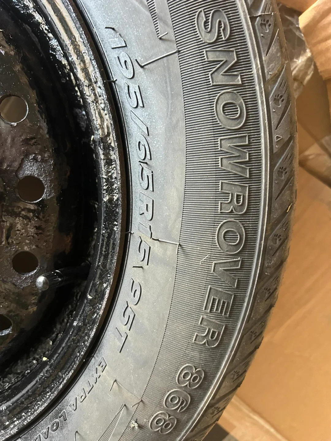 Snowrover 195/65R15 95T Winter Tire image indicator(2)