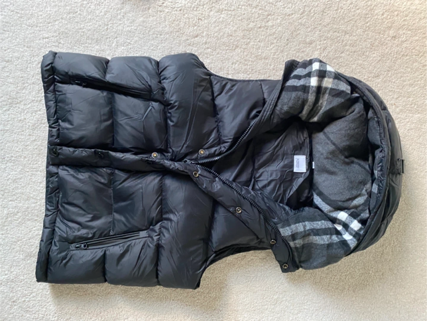 Burberry Black Puffer Vest - photo 5