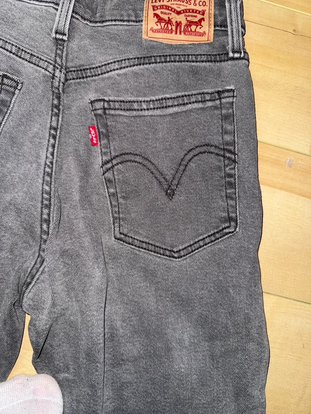 Levi's Wedge Straight Jeans - Size 27 thumbnail