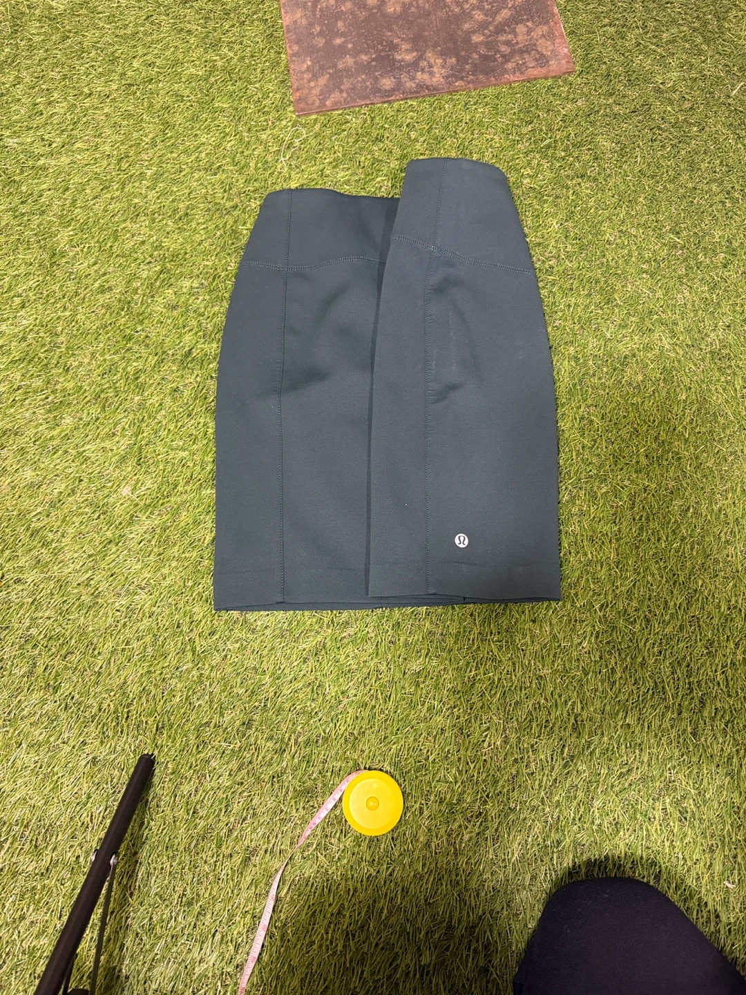 Lululemon Skirt - Size 6 - photo 5