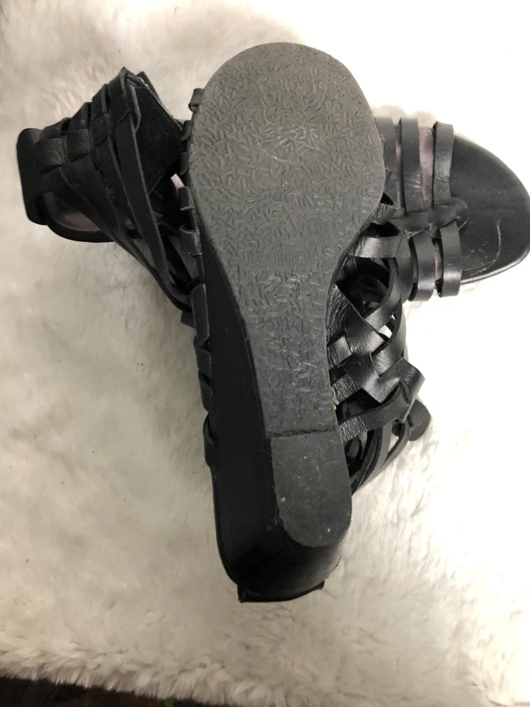 Women’s Black Wedge Sandle. Size 9. image indicator(2)