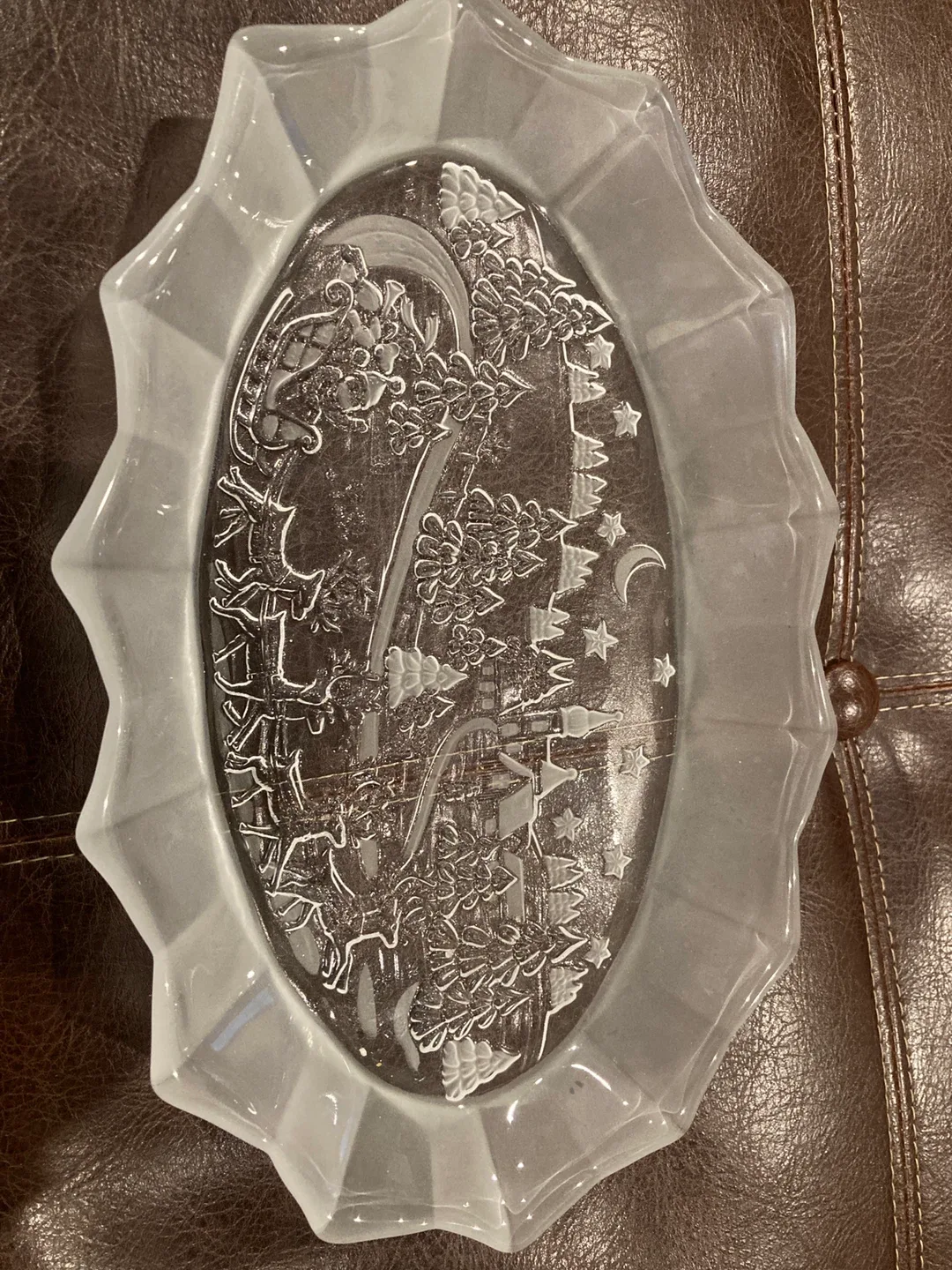 Christmas Frosted Glass Serving Dish image indicator(2)