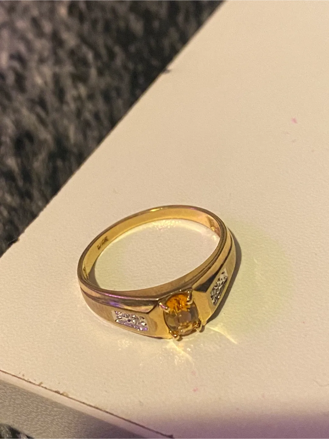 Gold Ring with Yellow Stone image indicator(4)