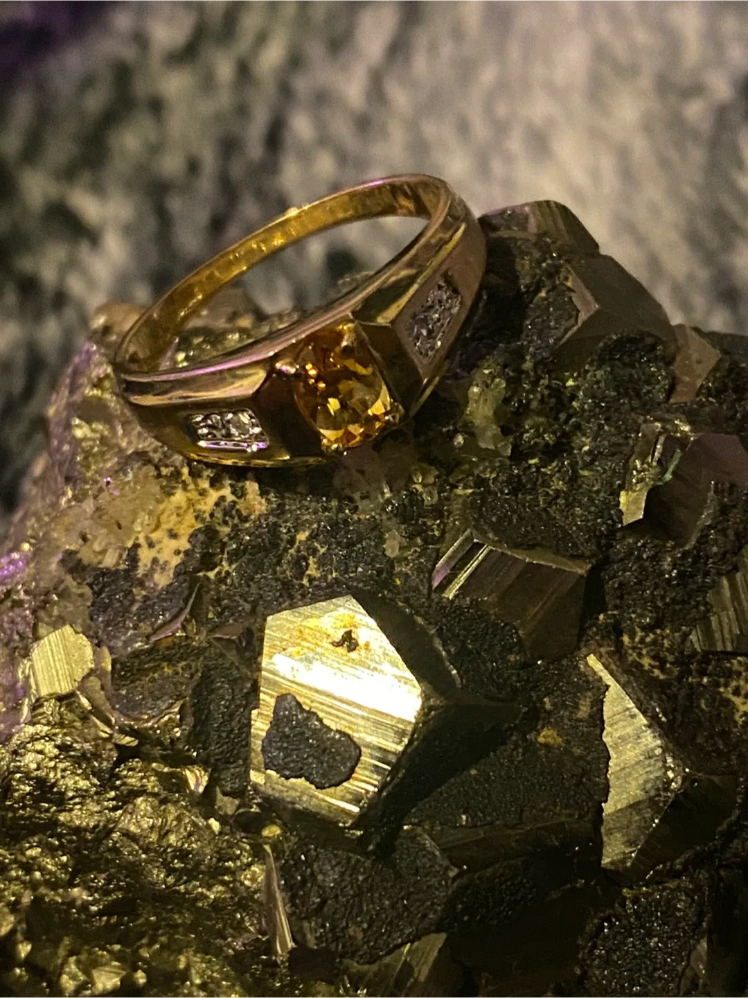 Gold Ring with Yellow Stone thumbnail