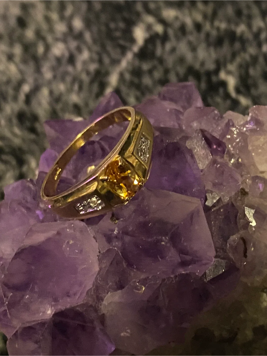 Gold Ring with Yellow Stone image indicator(2)