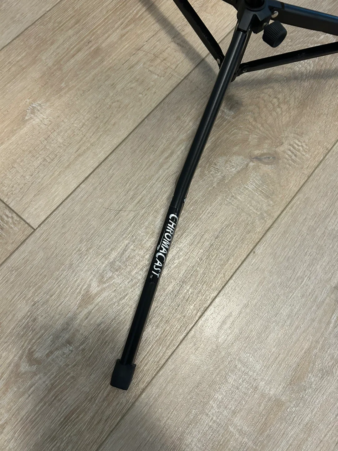 🥕Chromacast Music Stand - Black image indicator(2)