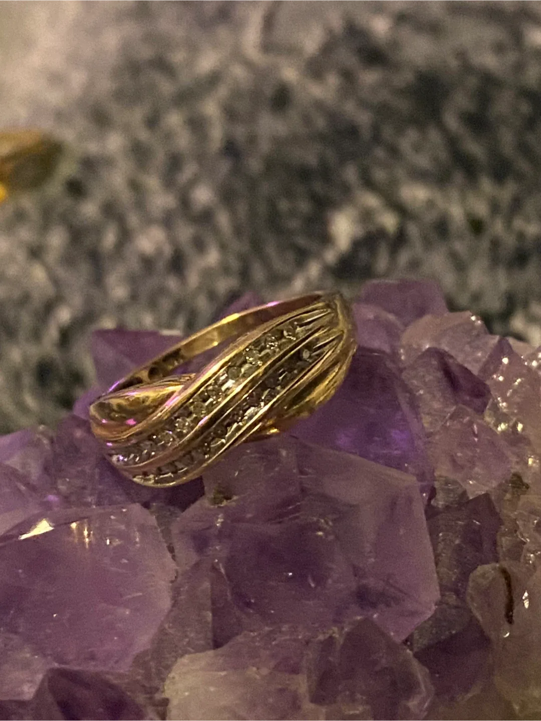 Gold Diamond Ring image indicator(3)