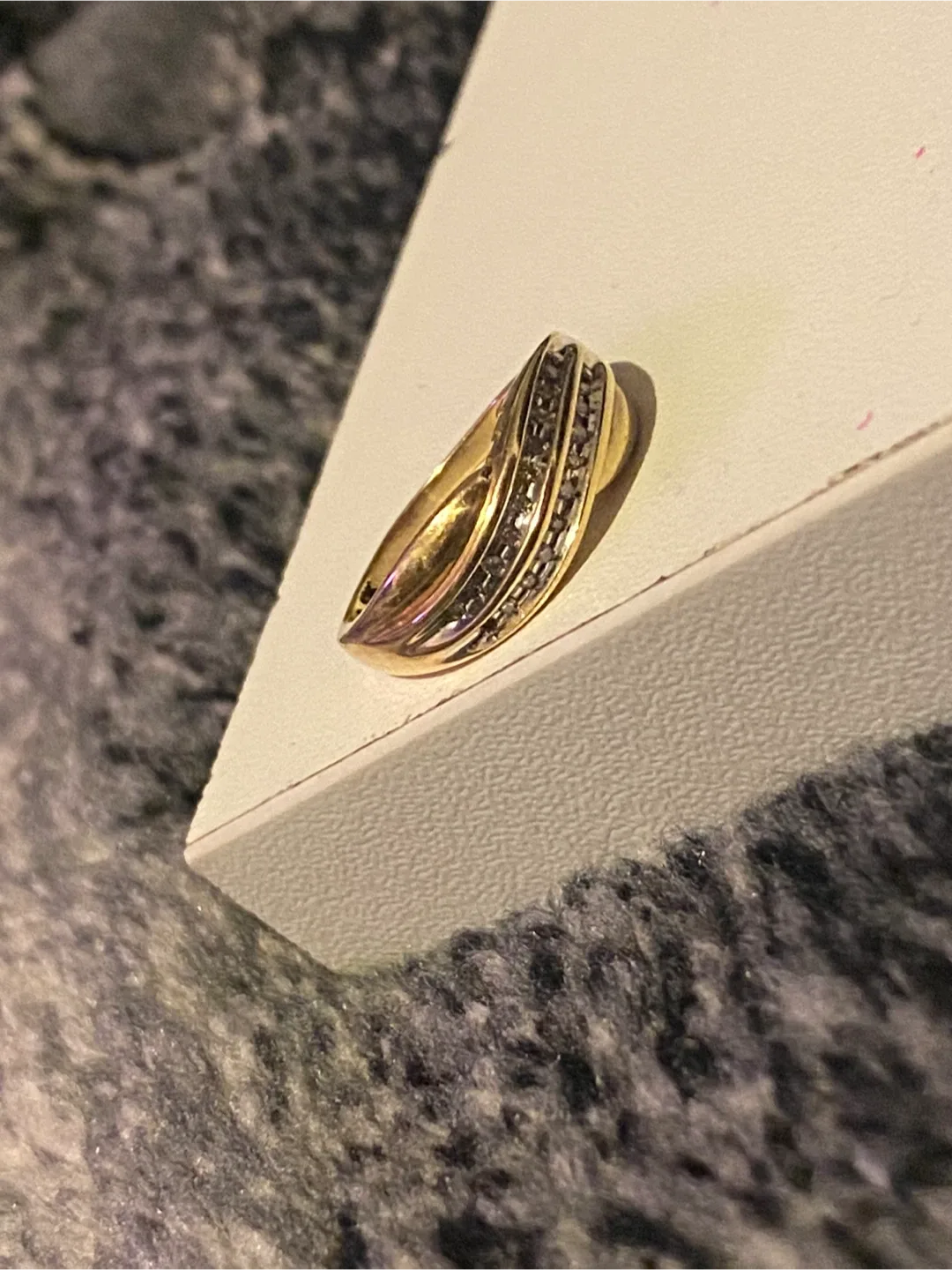 Gold Diamond Ring image indicator(2)