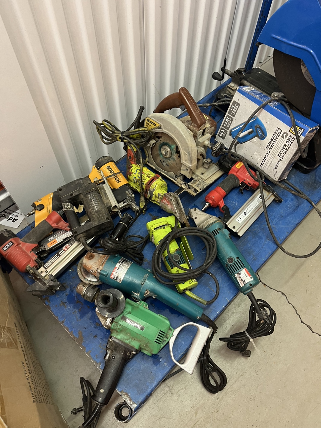 Makita XDT111 Cordless Impact Driver - photo 3