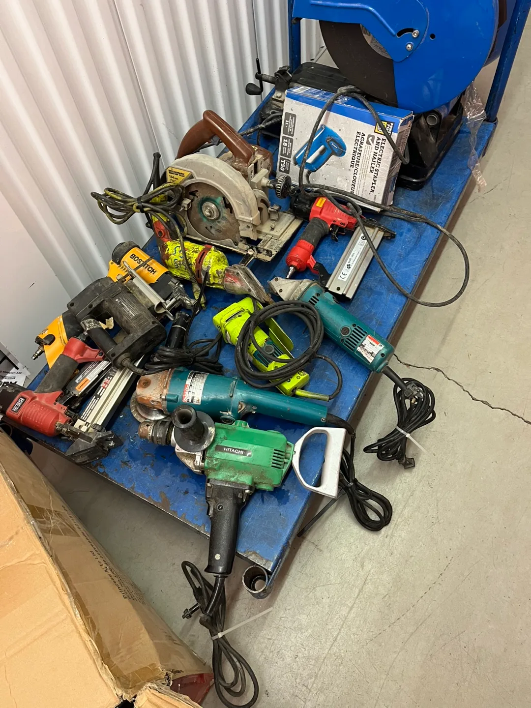 Makita XDT111 Cordless Impact Driver image indicator(9)