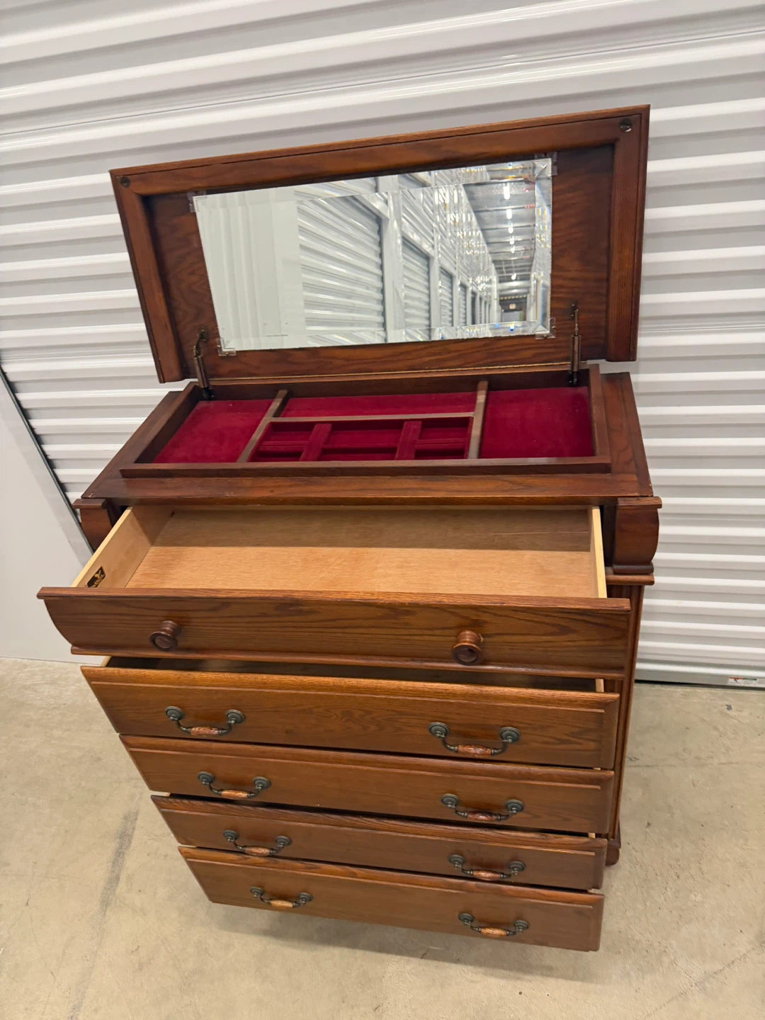 Vintage Mirrored Jewelry Dresser - photo 5