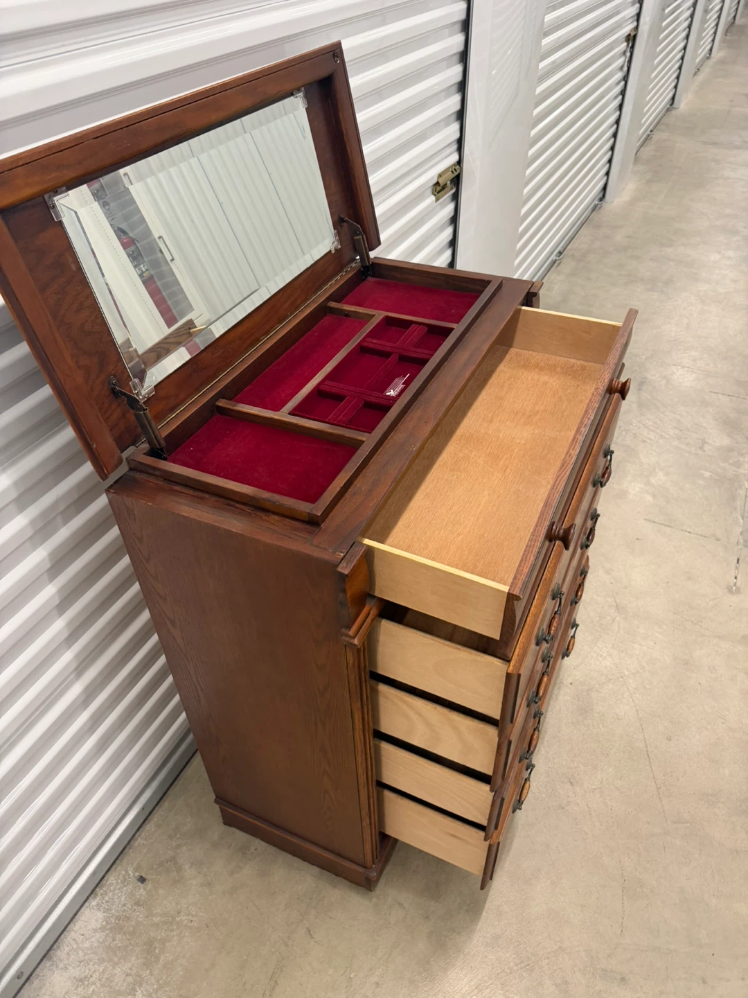 Vintage Mirrored Jewelry Dresser - photo 2