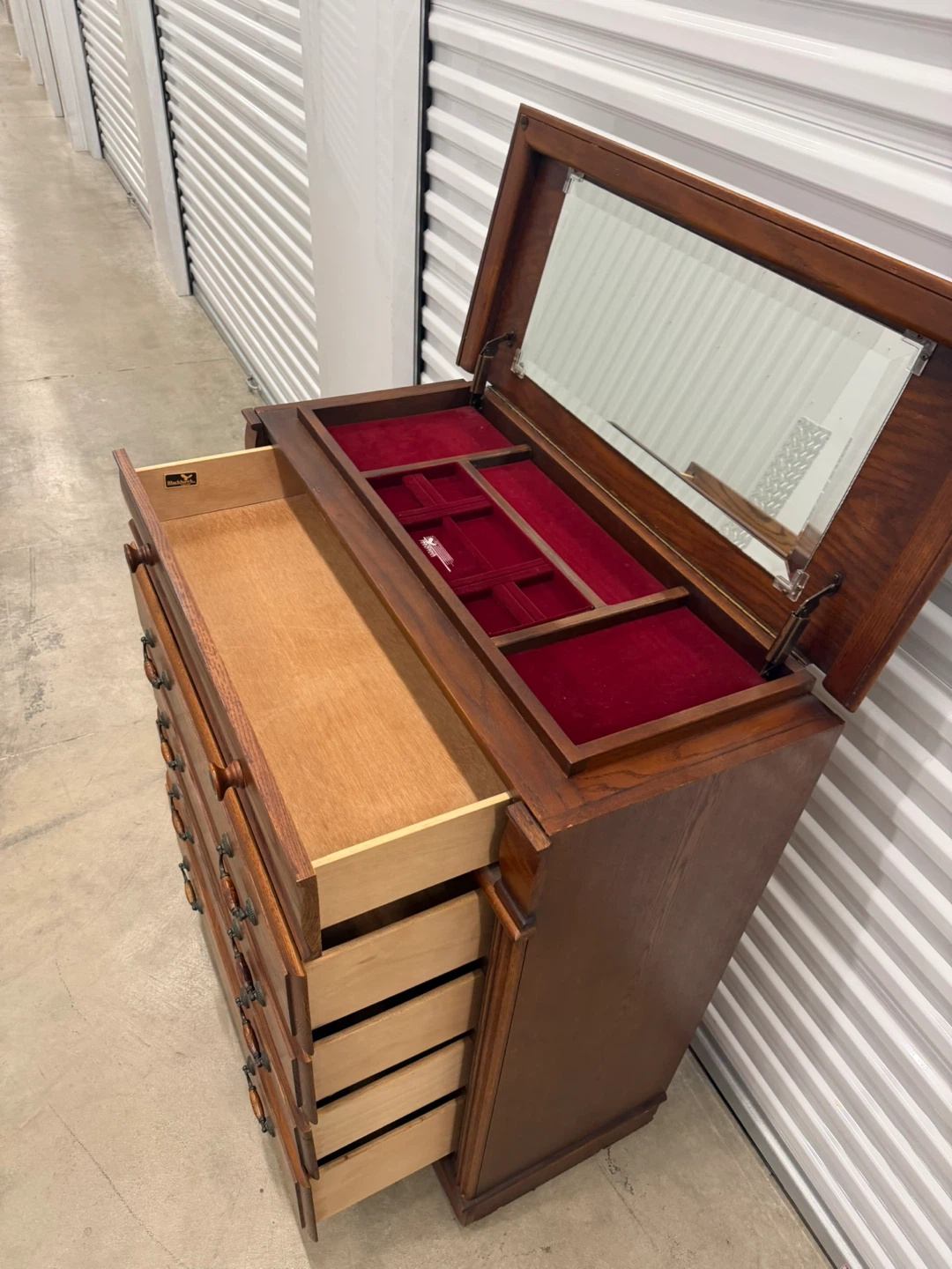Vintage Mirrored Jewelry Dresser - photo 3