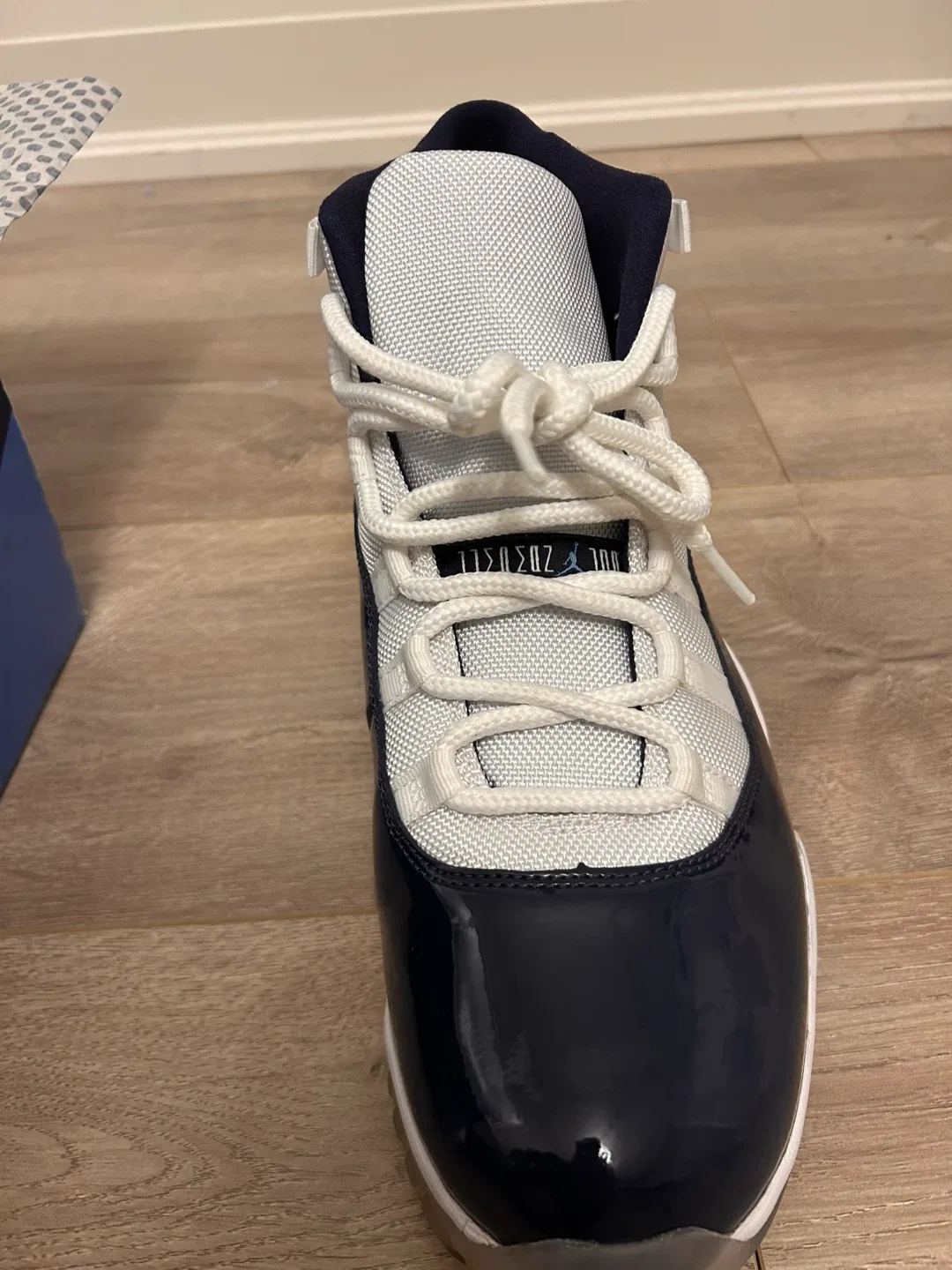 Air Jordan 11 Retro, Size 12 image indicator(4)