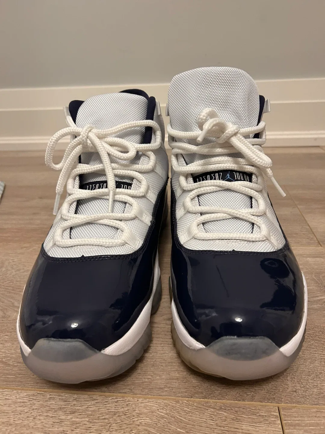 Air Jordan 11 Retro, Size 12 image indicator(10)