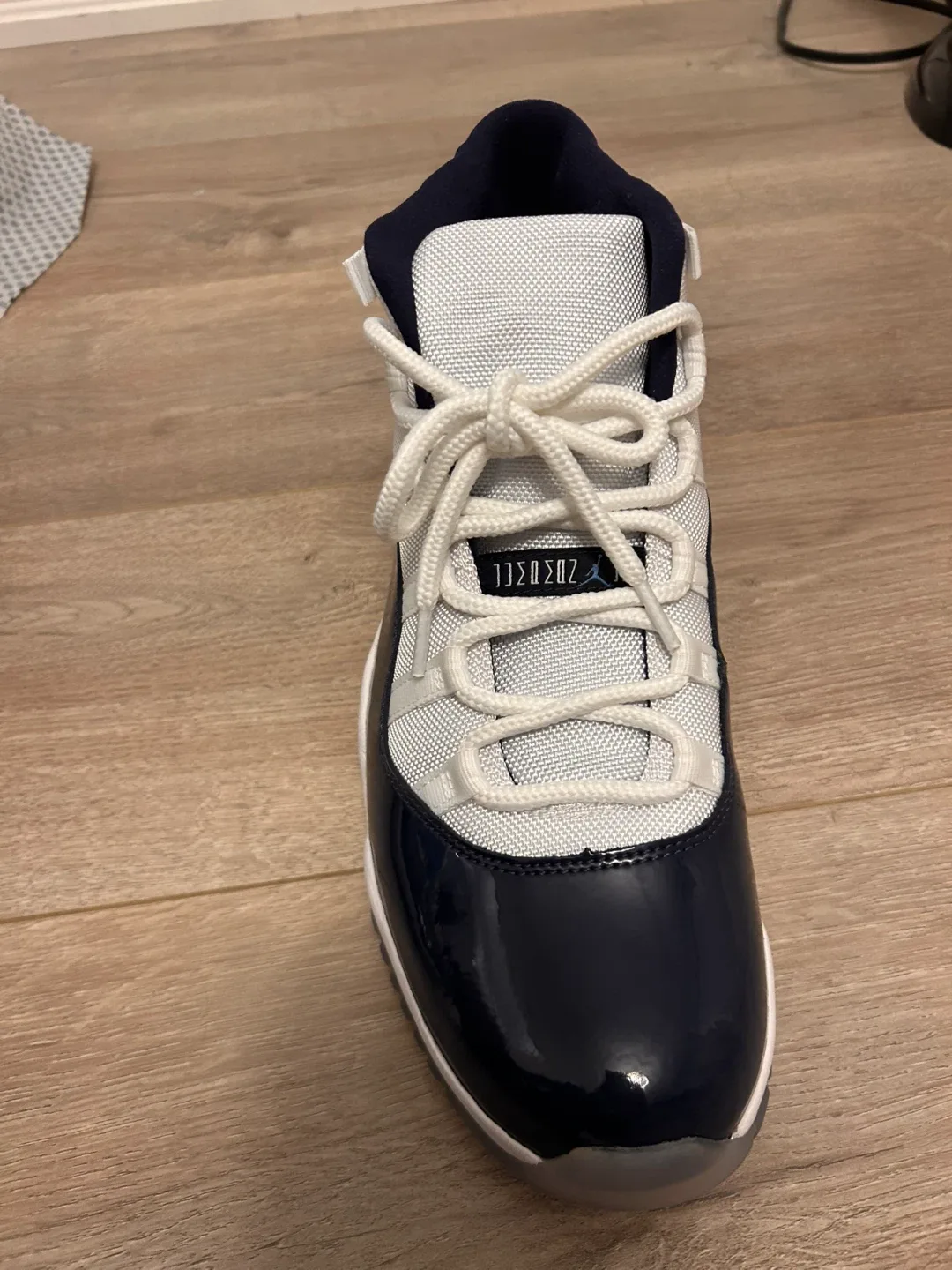 Air Jordan 11 Retro, Size 12 image indicator(9)