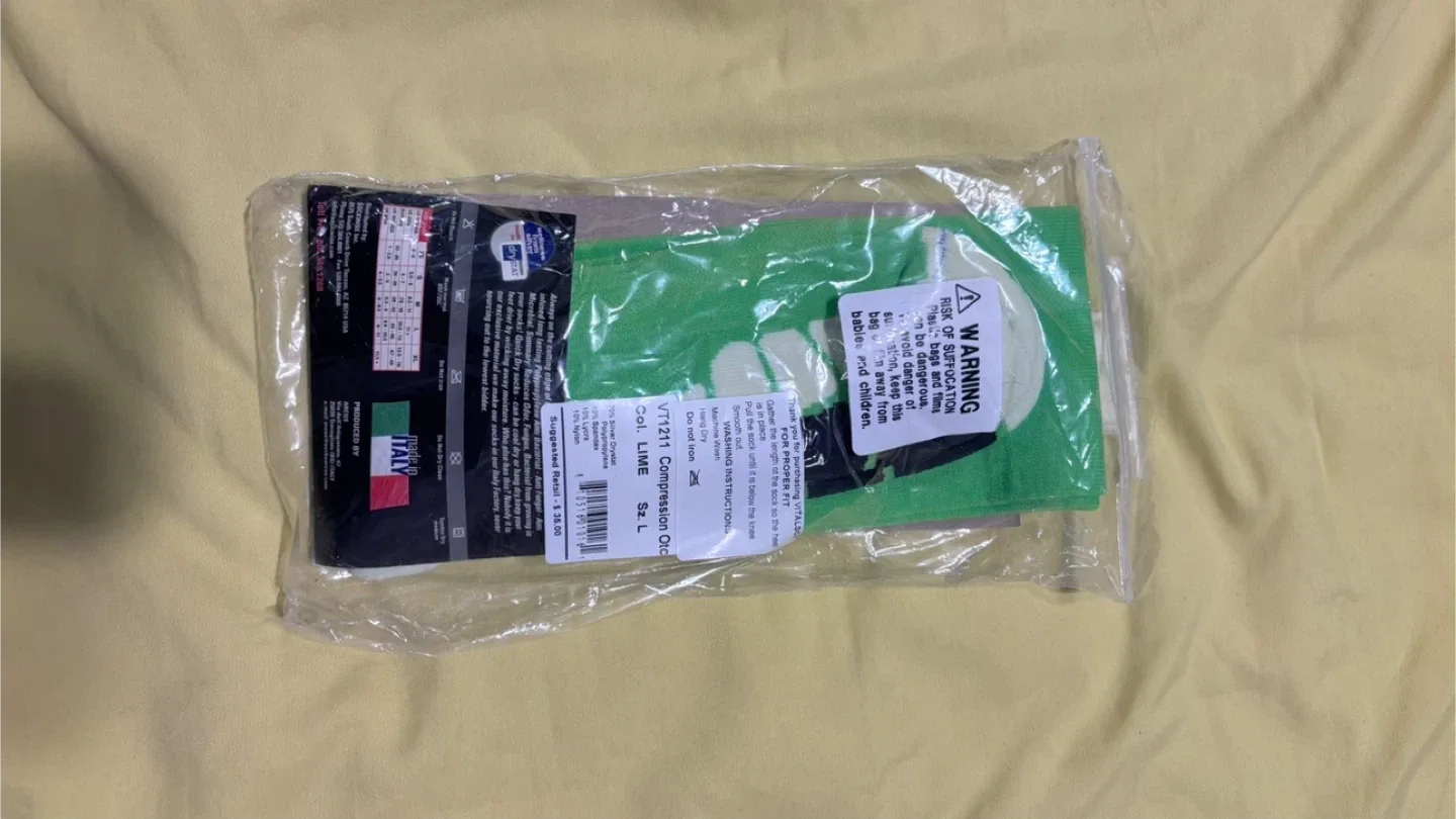 New Vitalsox Graduated Compression Socks - Lime Green image indicator(2)