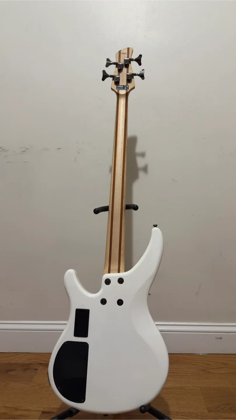 Yamaha TRBX174 Bass Guitar - White image indicator(5)