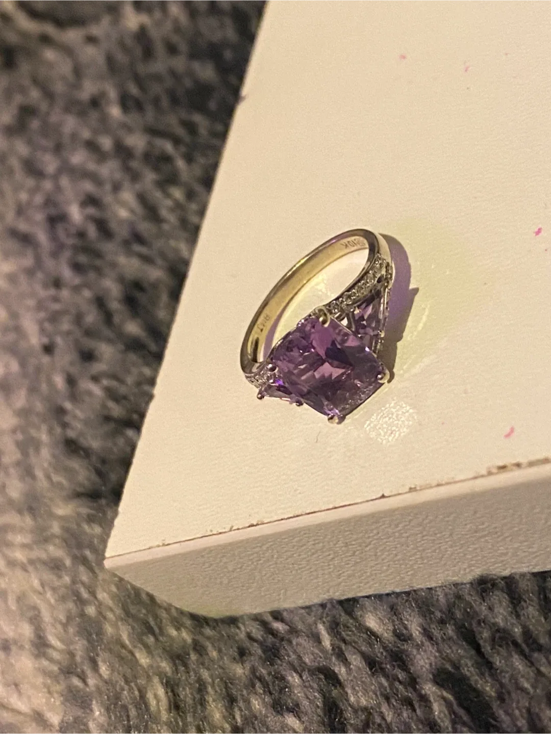 10K Gold Amethyst Ring image indicator(4)