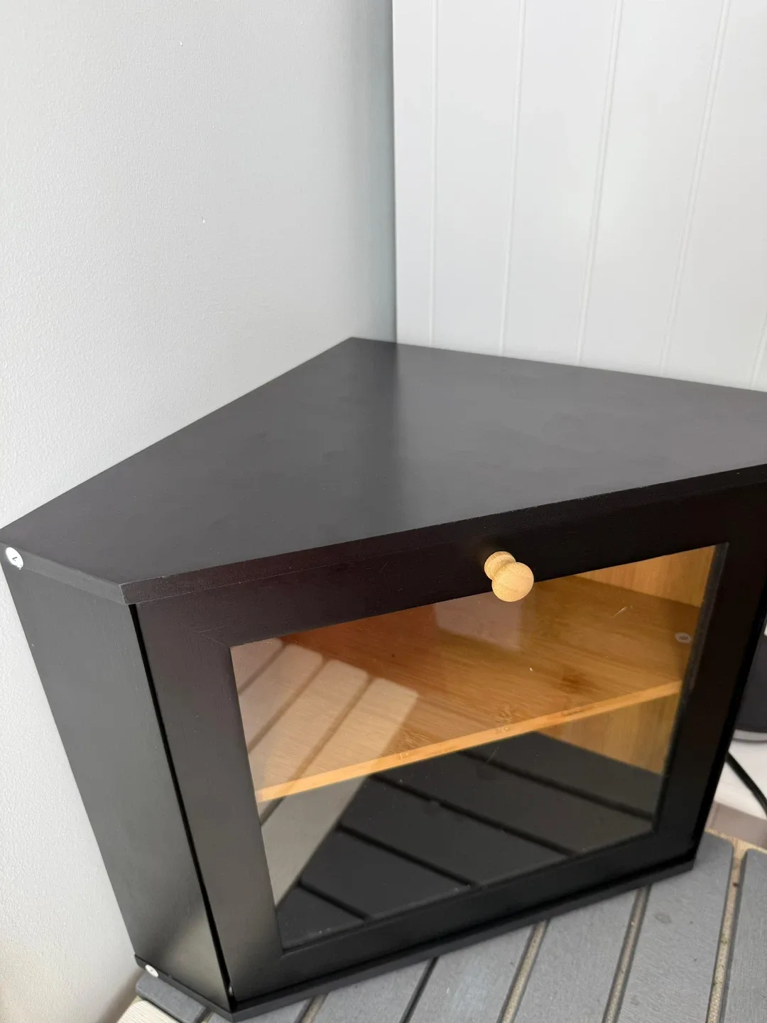 Black Corner Cabinet with Glass Door image indicator(3)