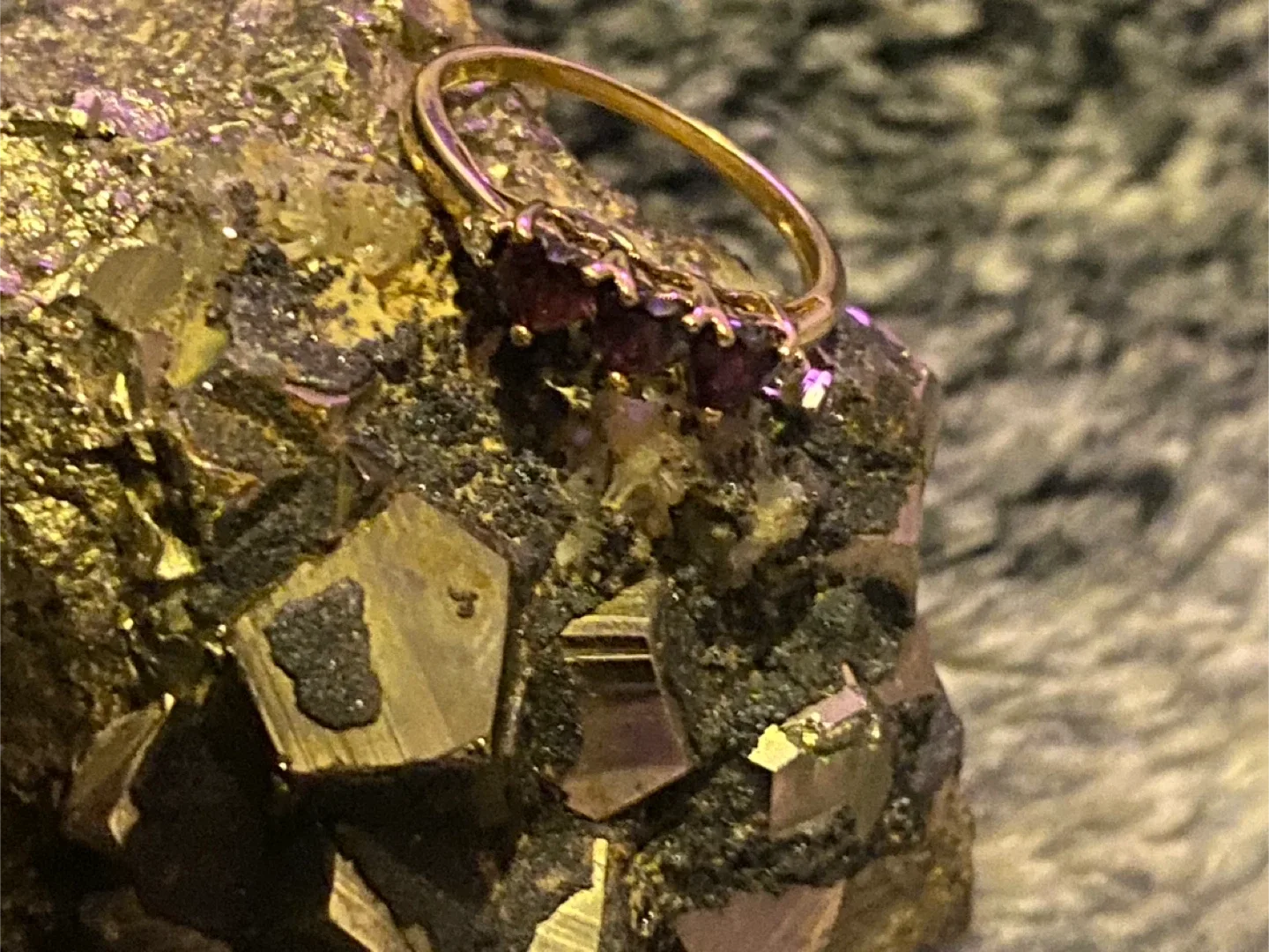 Gold Ring with Purple Stones image indicator(3)