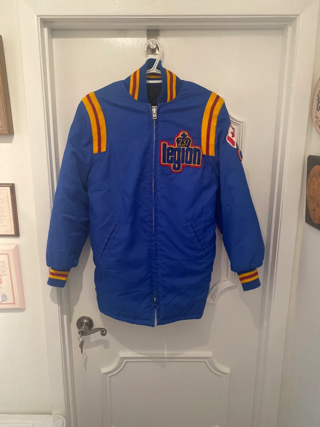 Women’s legion jacket image indicator(4)