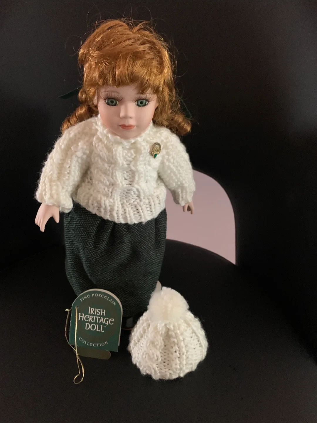 Irish heritage doll,H 30 cm, porcelain, pick up Islington/ Evans image indicator(3)