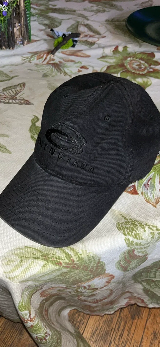 Balenciaga Baseball Cap image indicator(2)