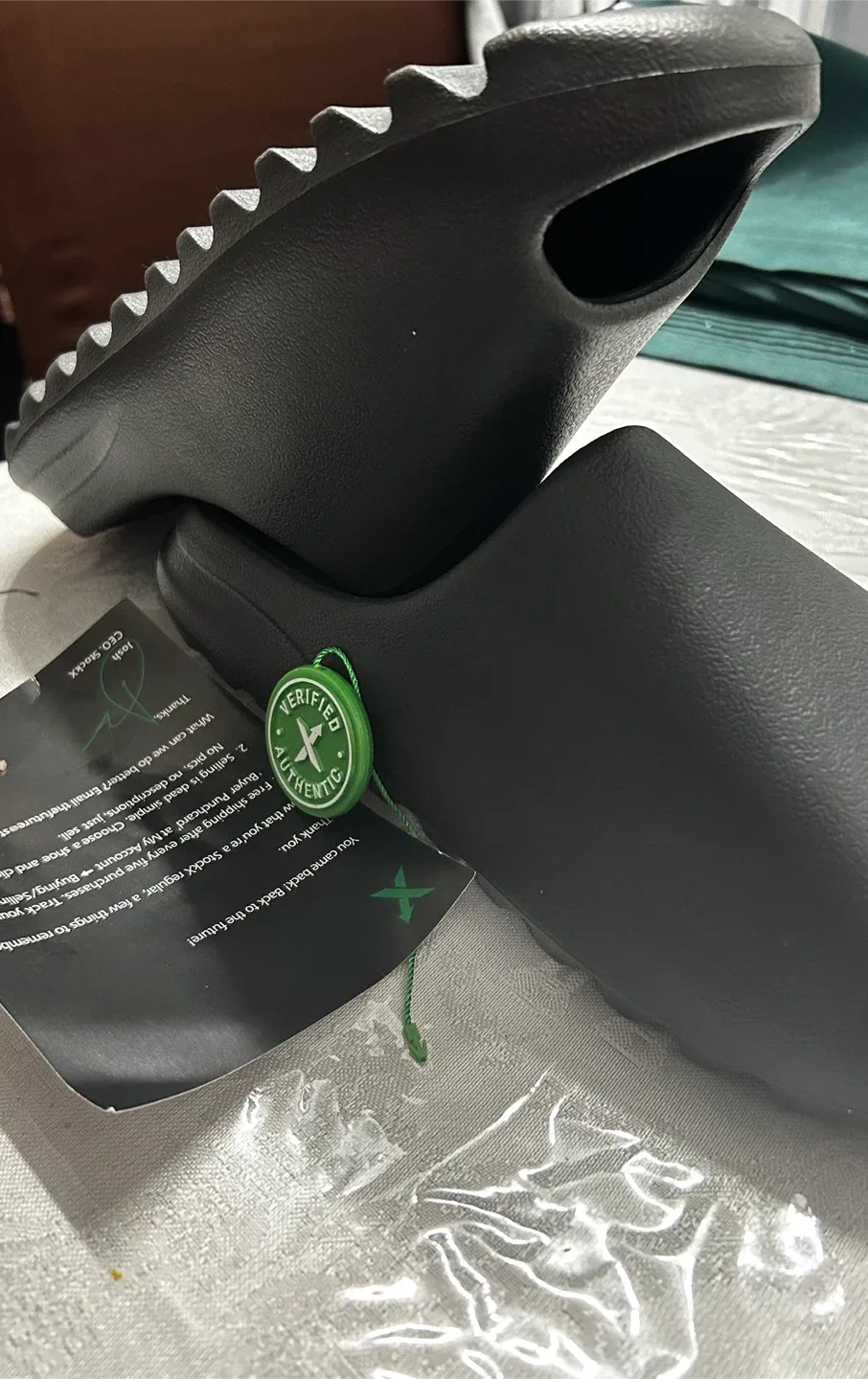 Adidas Yeezy Slide Onyx image indicator(5)