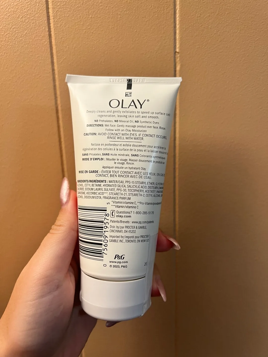 Olay Regenerating Cream Cleanser - New! image indicator(8)