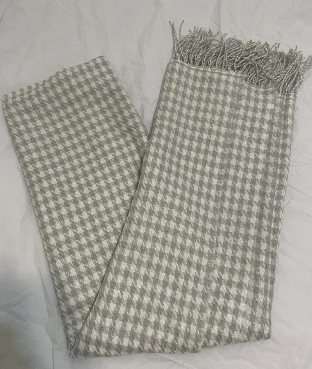 Wool muffler Grey & White