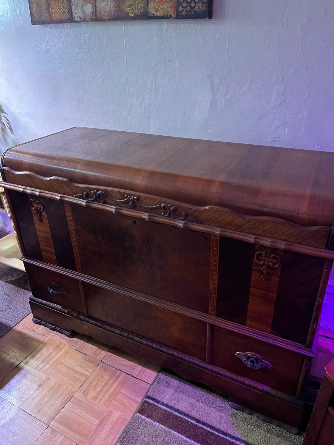 Roos Sweetheart Cedar Chest! image indicator(3)