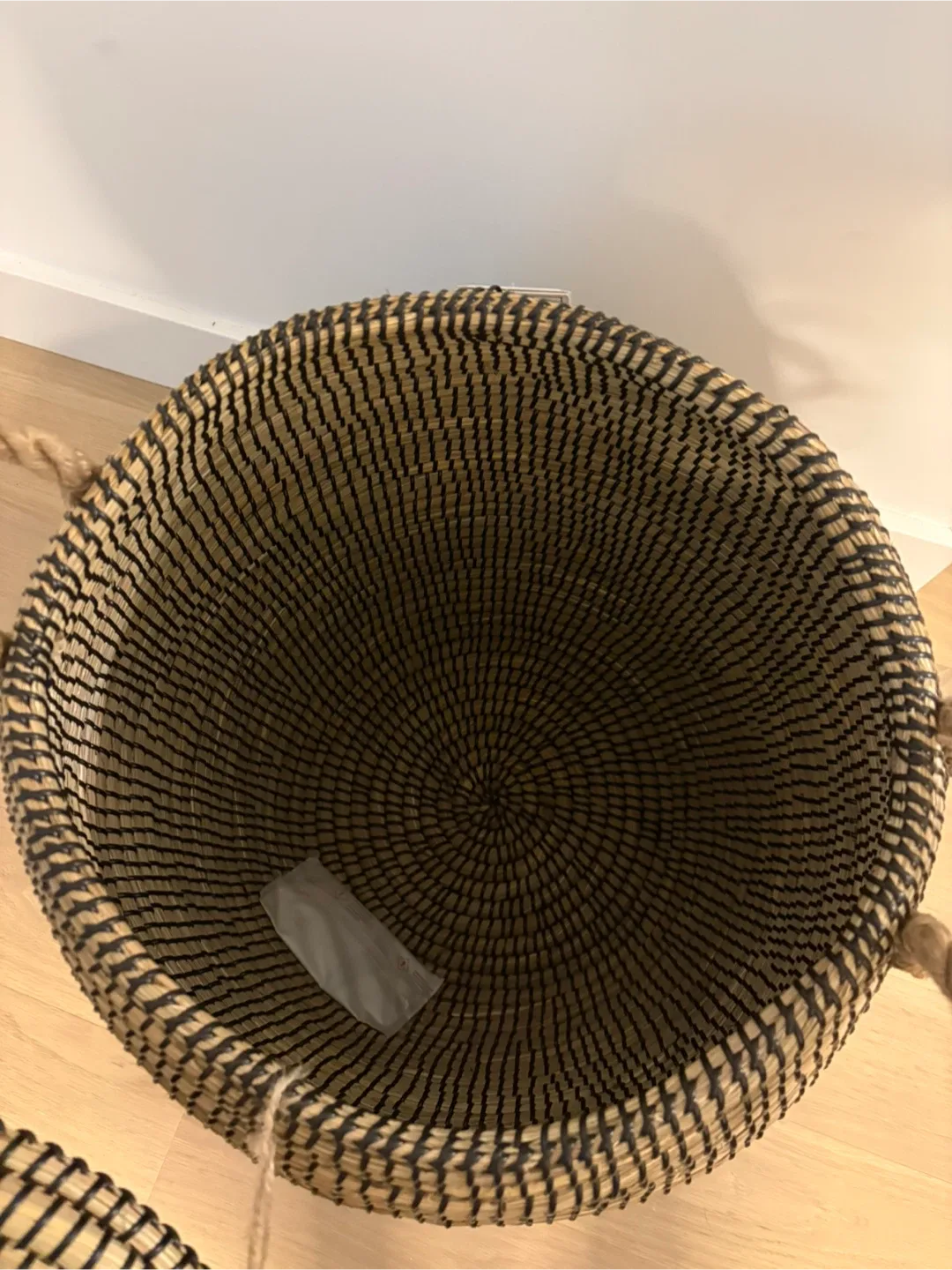 Large storage basket with lid image indicator(3)