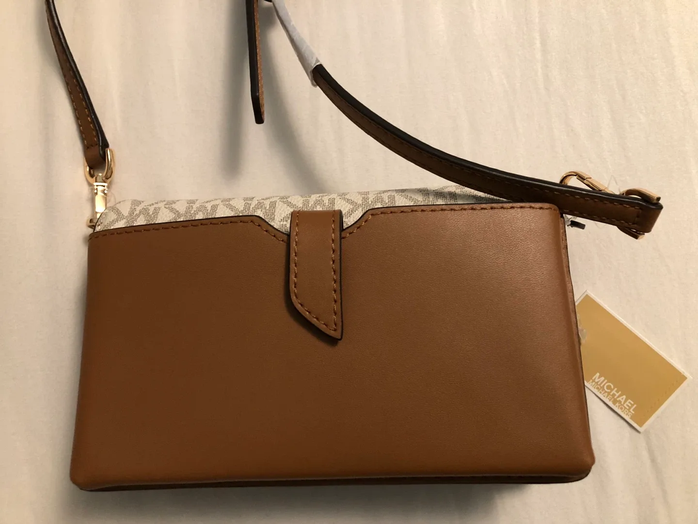 Michael Kors Jet Set Charm Phone Crossbody - Vanilla/Acorn image indicator(3)