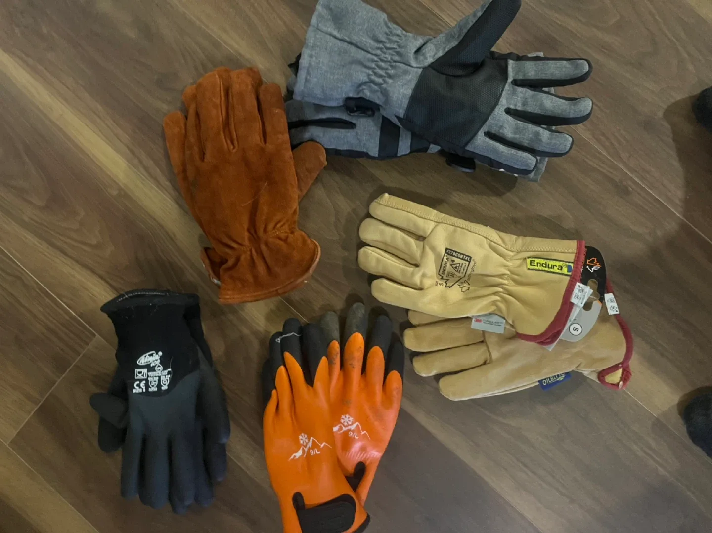 Mixed Lot of Work Gloves