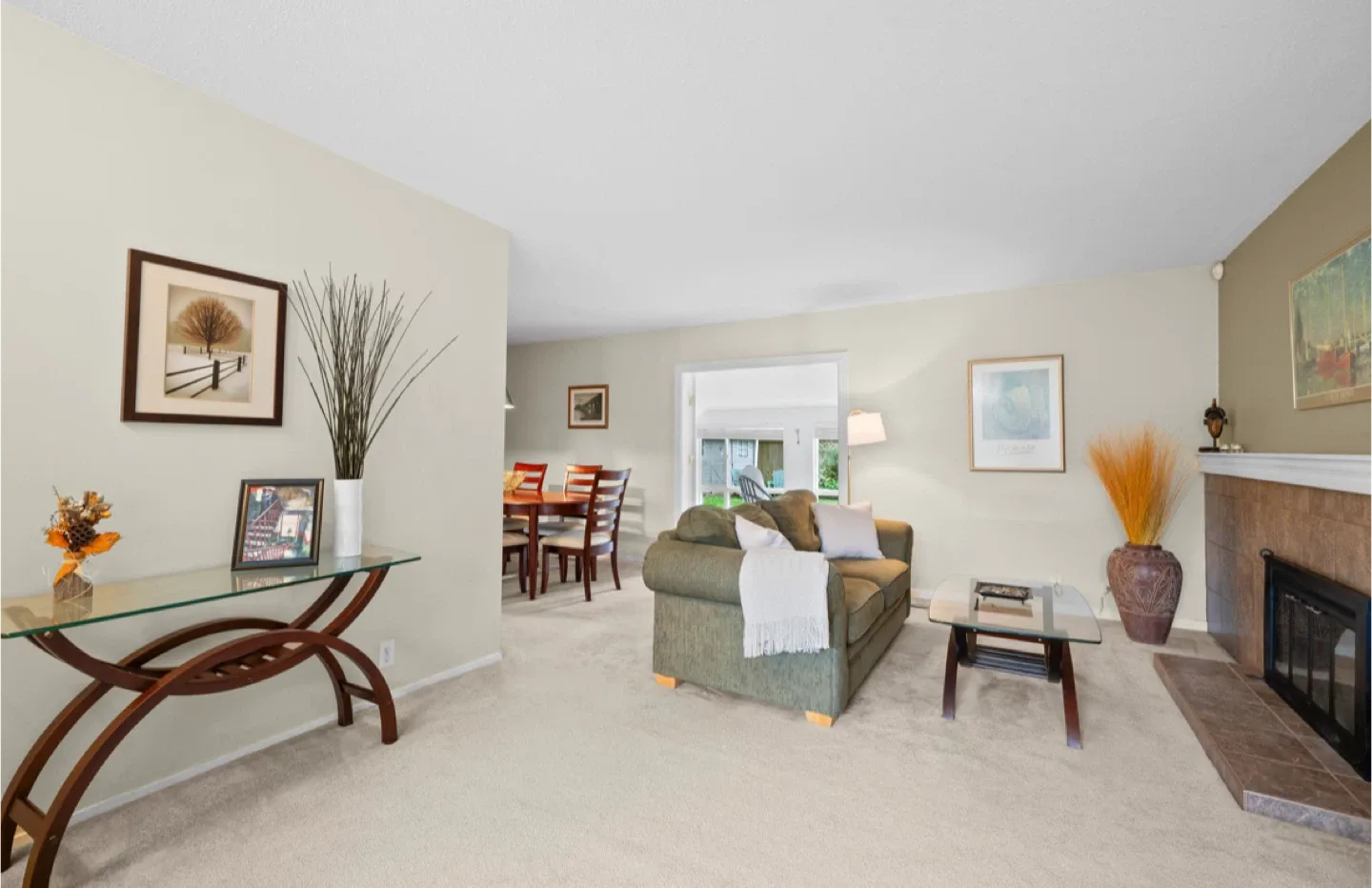 Matching Glass Tables image indicator(3)