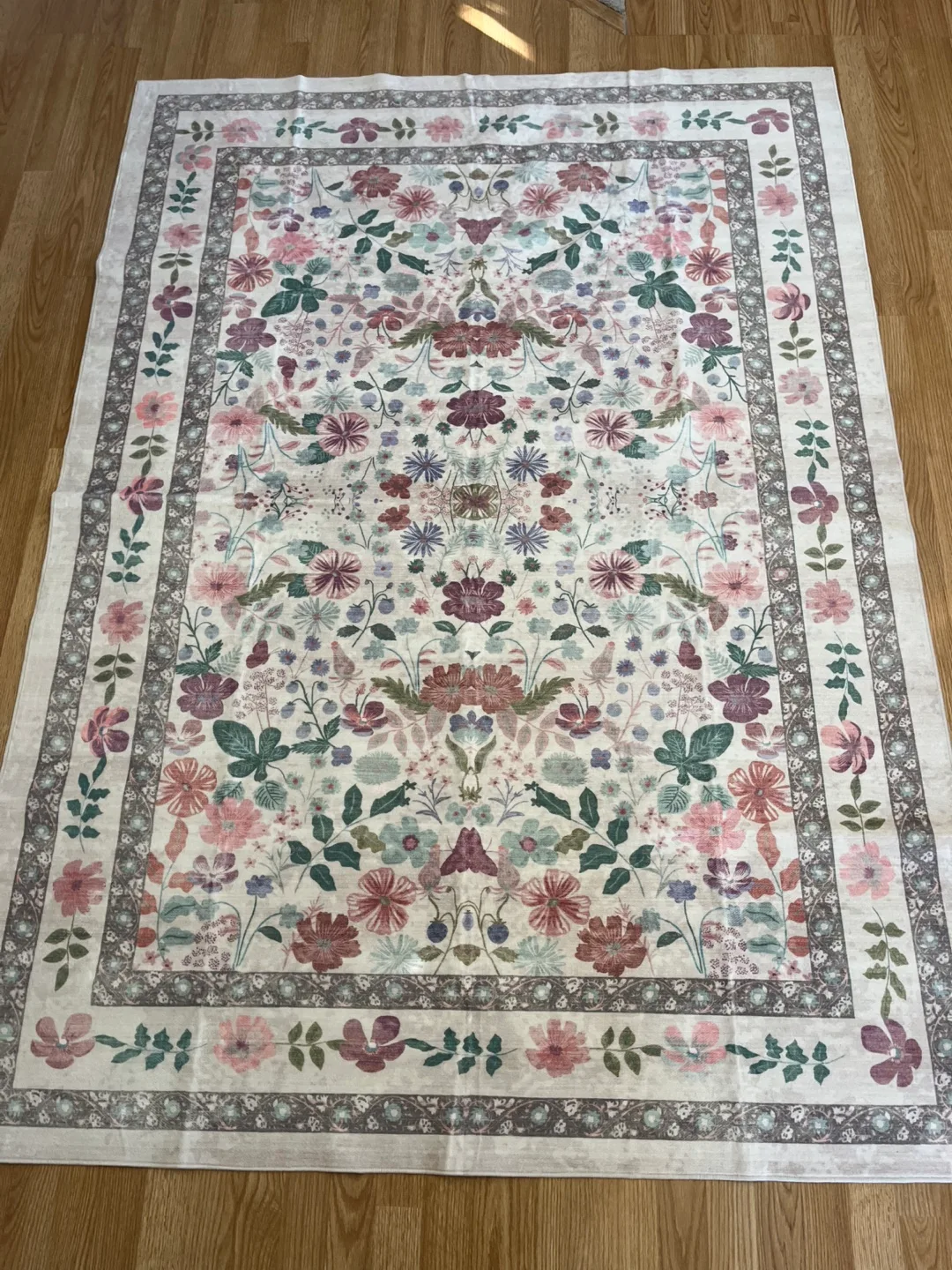 🌸Brand New Pink Floral 5x7ft Area rug