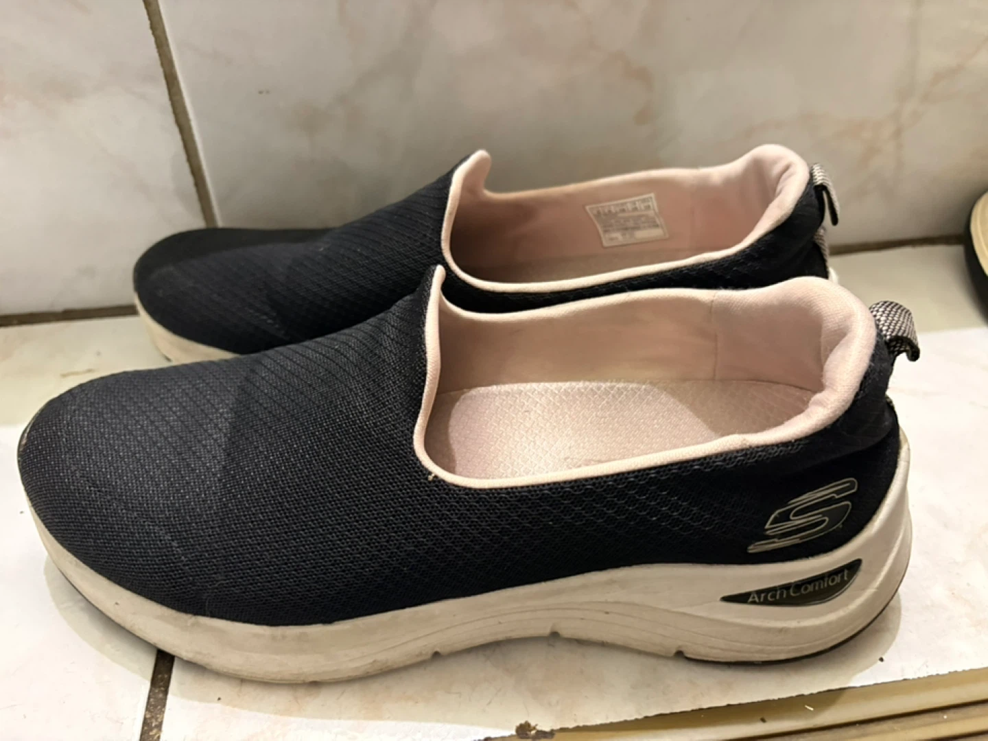 Skechers Arch Fit Slip-On Shoes, Size 8 - photo 3