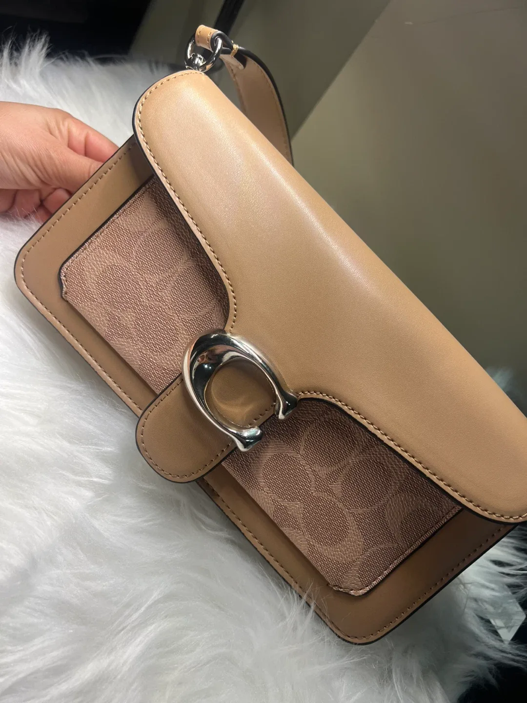 Coach Tabby 26 Shoulder Bag image indicator(2)