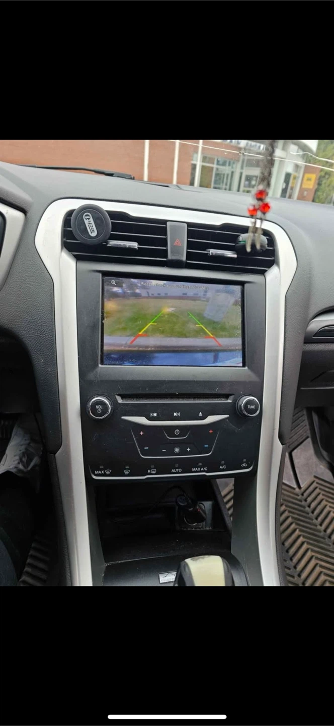 Ford Fusion SE - Black Sedan - photo 4
